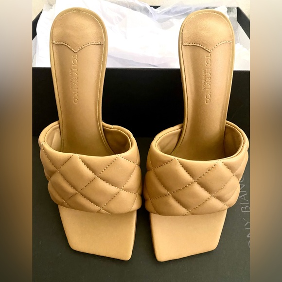 Tony Bianco Betty Honey Sheep Nappa Heels 6.5 NIB - Picture 2 of 3